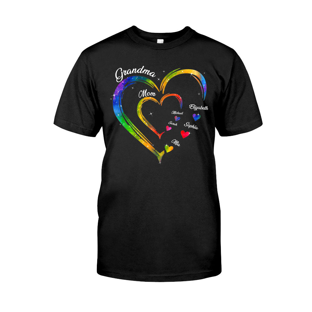 Oma-Herzen – Personalisiertes Oma-T-Shirt und Hoodie