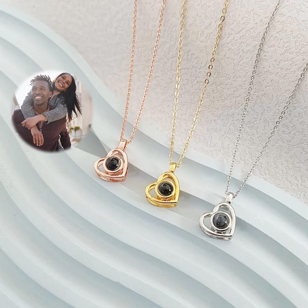 Personalisierte, drehbare Rosenbox für Paare mit Schmuck