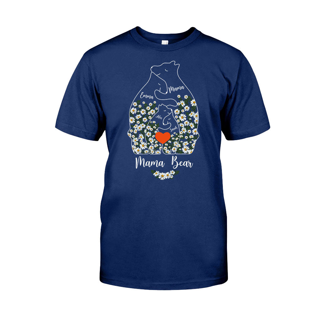 Blumenmuster: Mama Bär und ihre Jungen umarmen sich – personalisiertes Mutter-T-Shirt und Hoodie