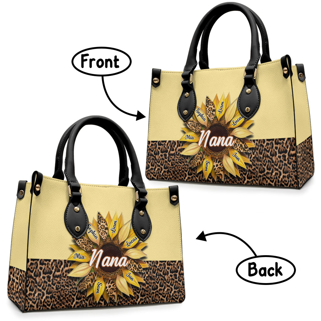 Oma, Mama, Tante, Familie, Sonnenblume – Personalisierte Oma-Lederhandtasche