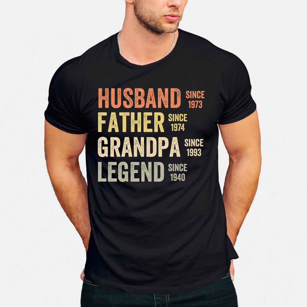 Papa-Opa-Legende – Personalisiertes Vater-T-Shirt und Hoodie