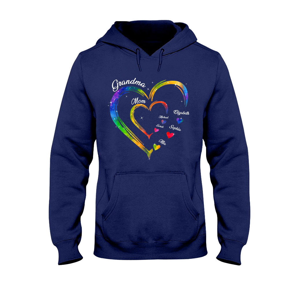Oma-Herzen – Personalisiertes Oma-T-Shirt und Hoodie
