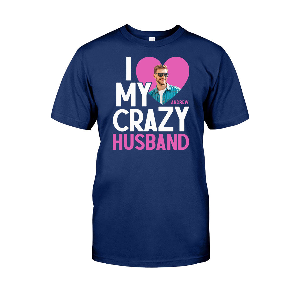 Ich liebe meine verrückte Frau – Personalisiertes T-Shirt und Hoodie für Ehepaare