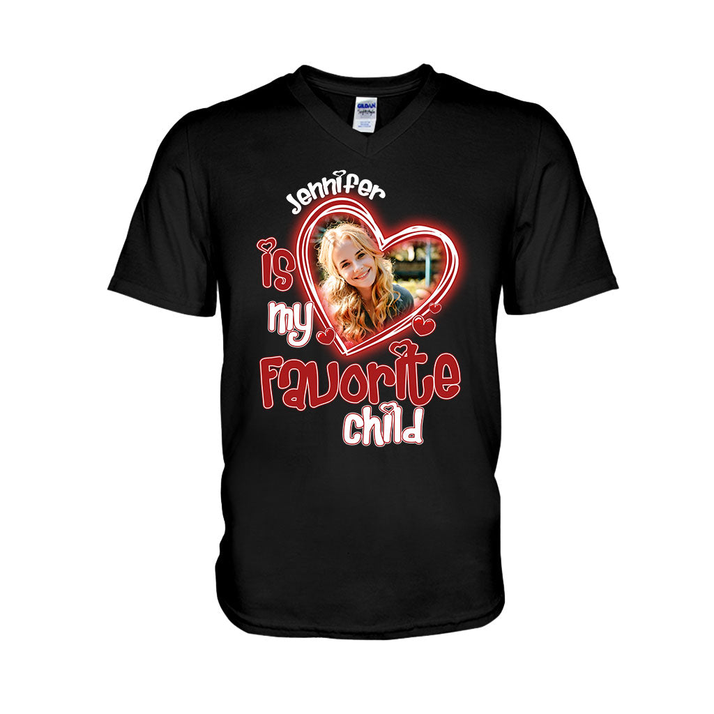 Mamas Lieblingskind – Personalisiertes Mutter-T-Shirt und Hoodie