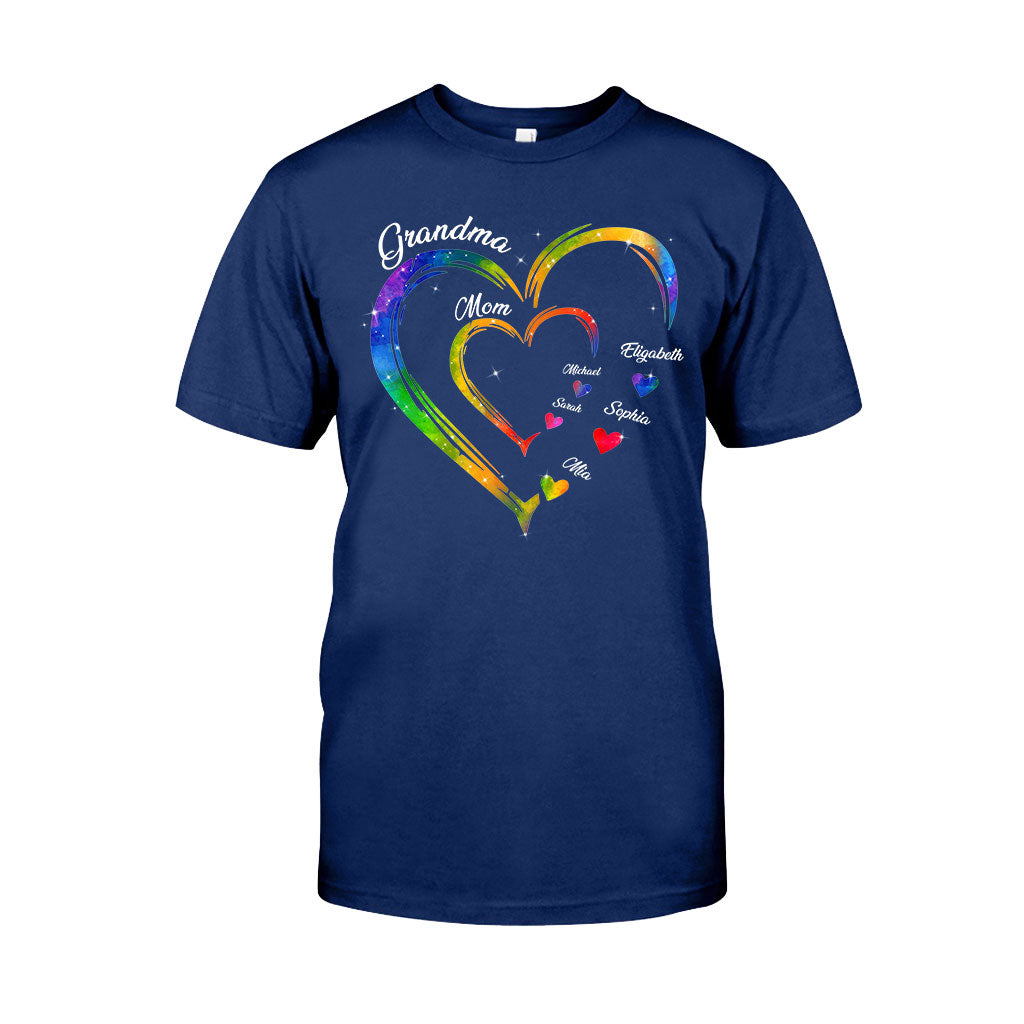 Oma-Herzen – Personalisiertes Oma-T-Shirt und Hoodie