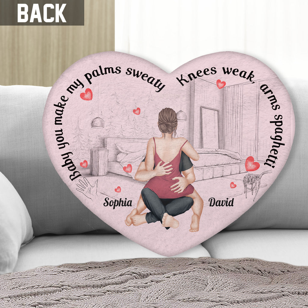 Baby, du bringst meine Handflächen zum Schwitzen – personalisiertes Kissen in Pärchenform