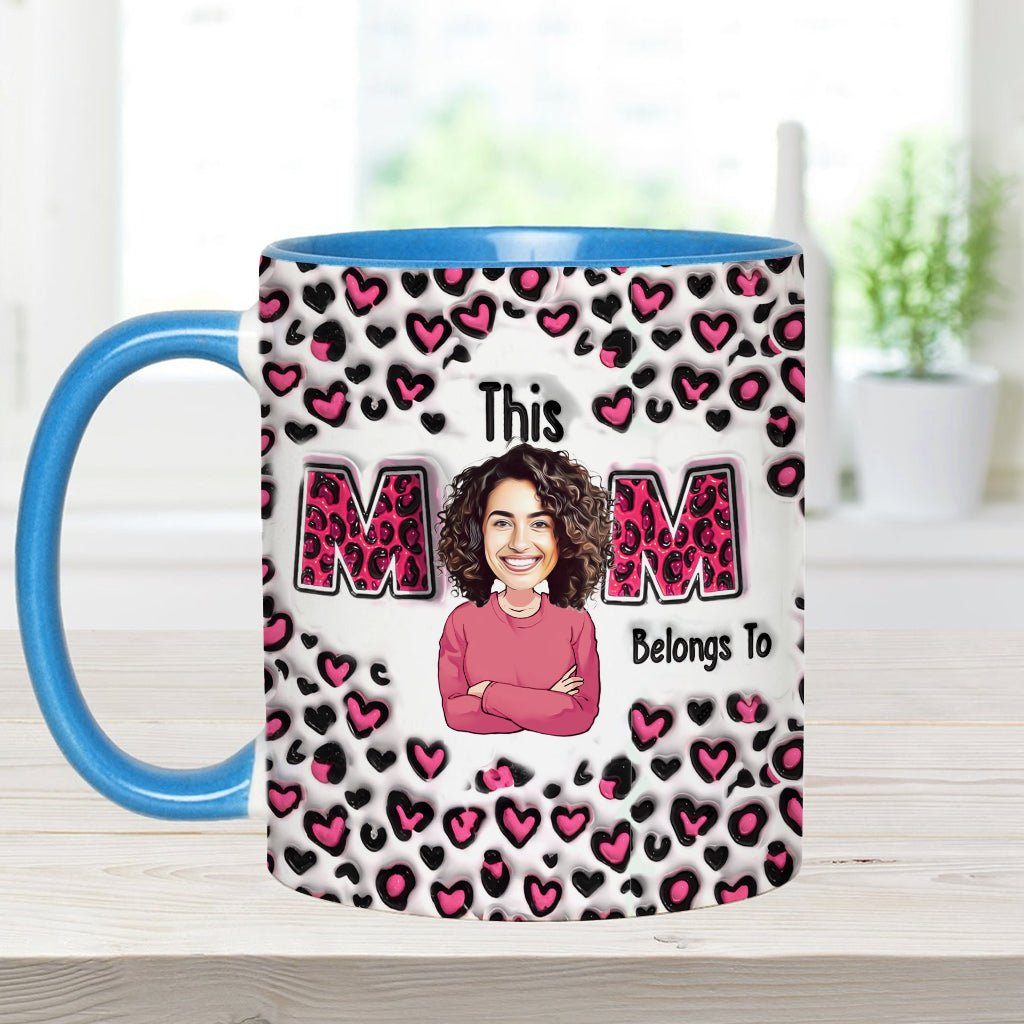 Diese Mama gehört zu - Personalisierte Tasse mit Mutter-Akzent
