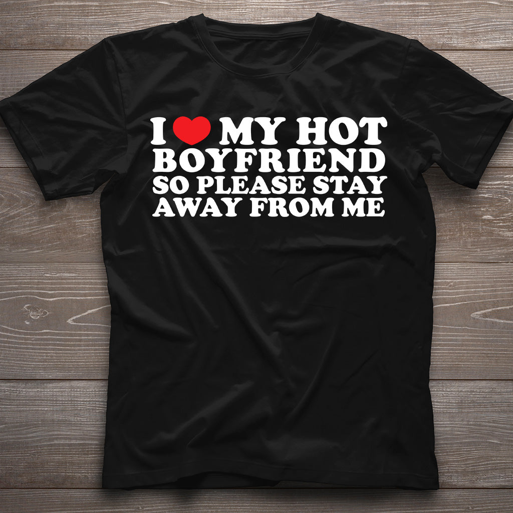 Ich liebe meine Freundin – Personalisiertes Partner-T-Shirt und Hoodie