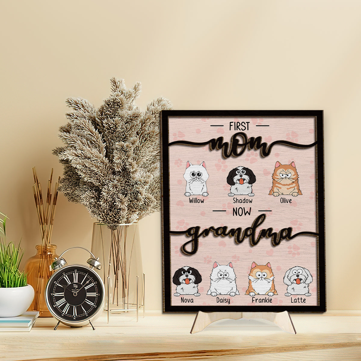 Erst Mama, jetzt Oma, Katzen- und Hundeliebhaberin – Personalisiertes zweilagiges Holzschild/Holzplakette mit Hundemotiv