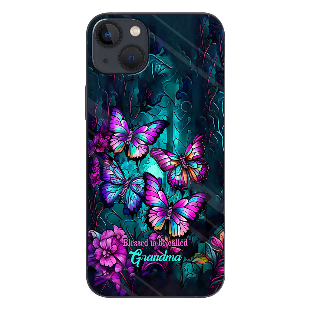 Omas Schmetterlinge – Personalisierte Handyhülle für Oma