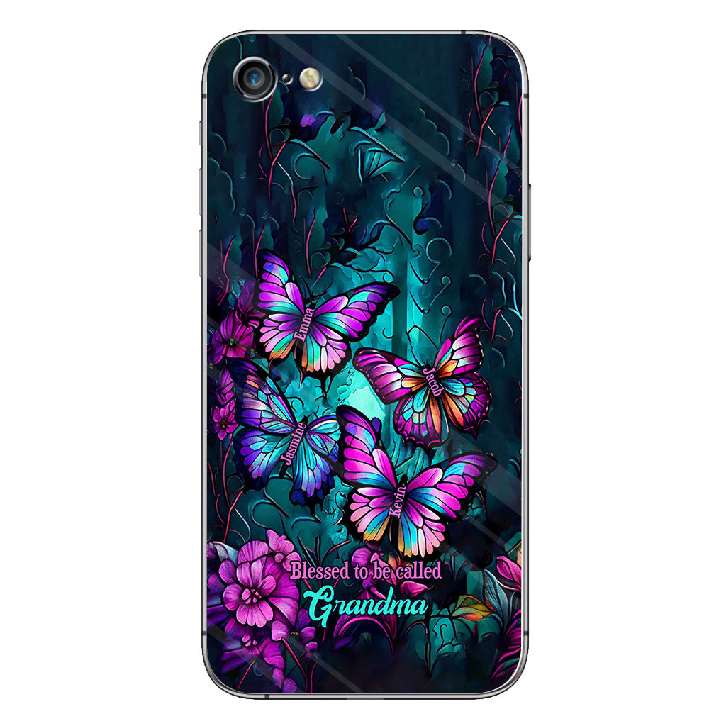 Omas Schmetterlinge – Personalisierte Handyhülle für Oma