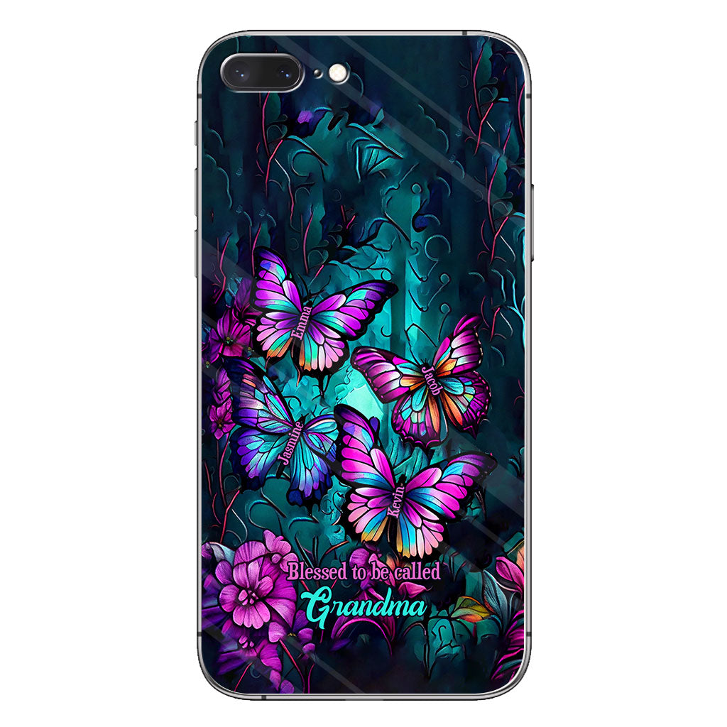 Omas Schmetterlinge – Personalisierte Handyhülle für Oma