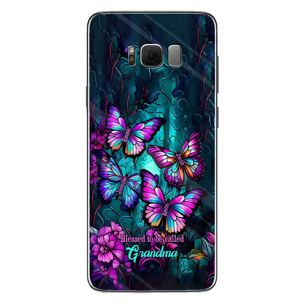 Omas Schmetterlinge – Personalisierte Handyhülle für Oma